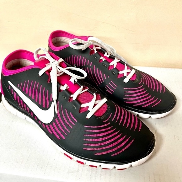 NIKE Women's Free Balanza Training Shoe black pink size 12 - Picture 2 of 9